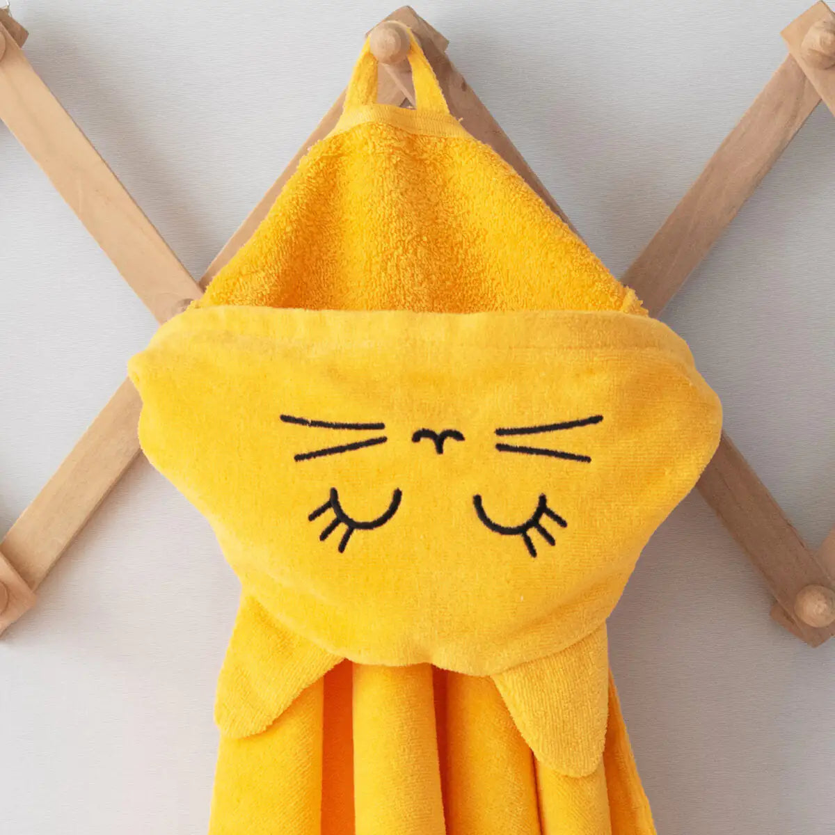 Milk&Moo Tombish Cat Velvet Hooded Baby Towel