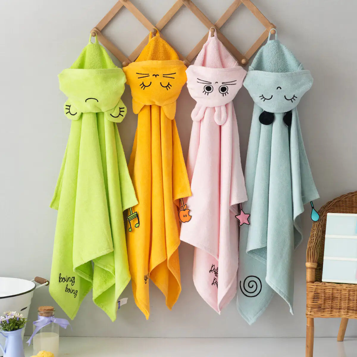 Milk&Moo Tombish Cat Velvet Hooded Baby Towel