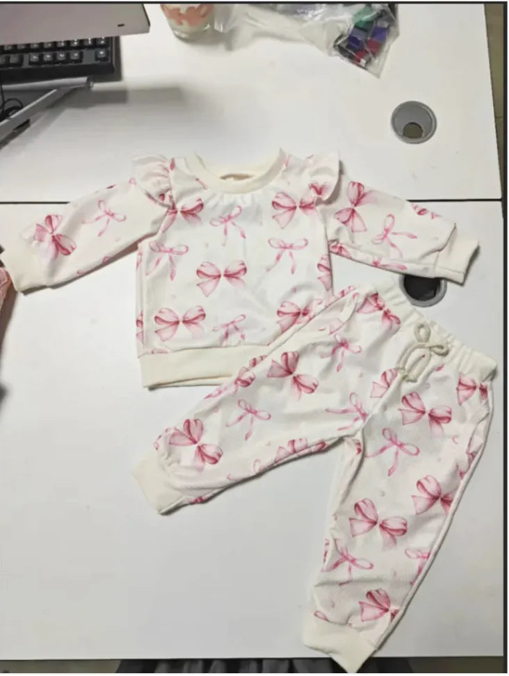 Cute Butterfly Print Baby Sweater and Pants Set